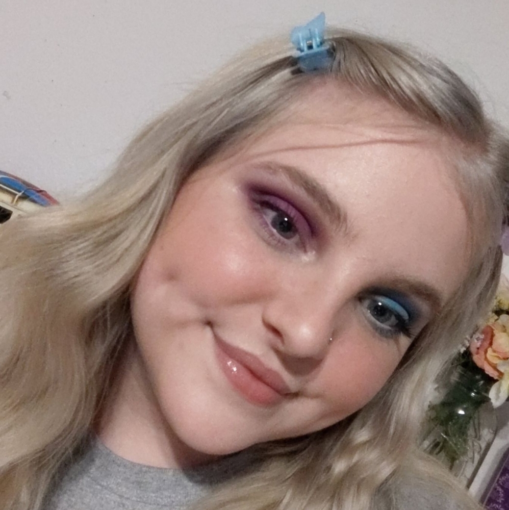 Meet your Posher, Kayla